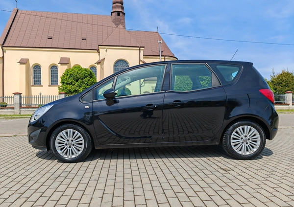 Opel Meriva cena 18900 przebieg: 160000, rok produkcji 2011 z Kolbuszowa małe 781